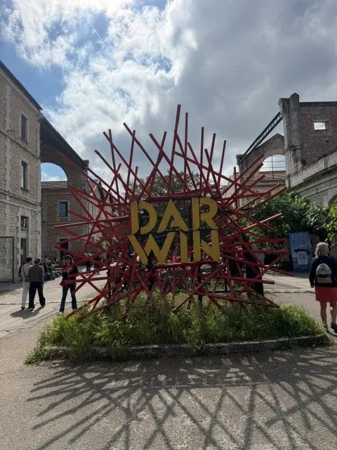 French lessons at Darwin Bordeaux, entrance sculpture at 87 Quai des Queyries